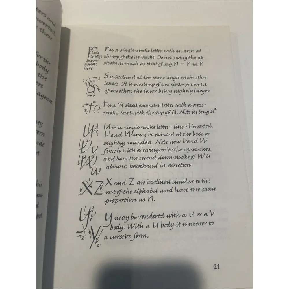 Calligraphic Styles Paperback Tom Gourdie
